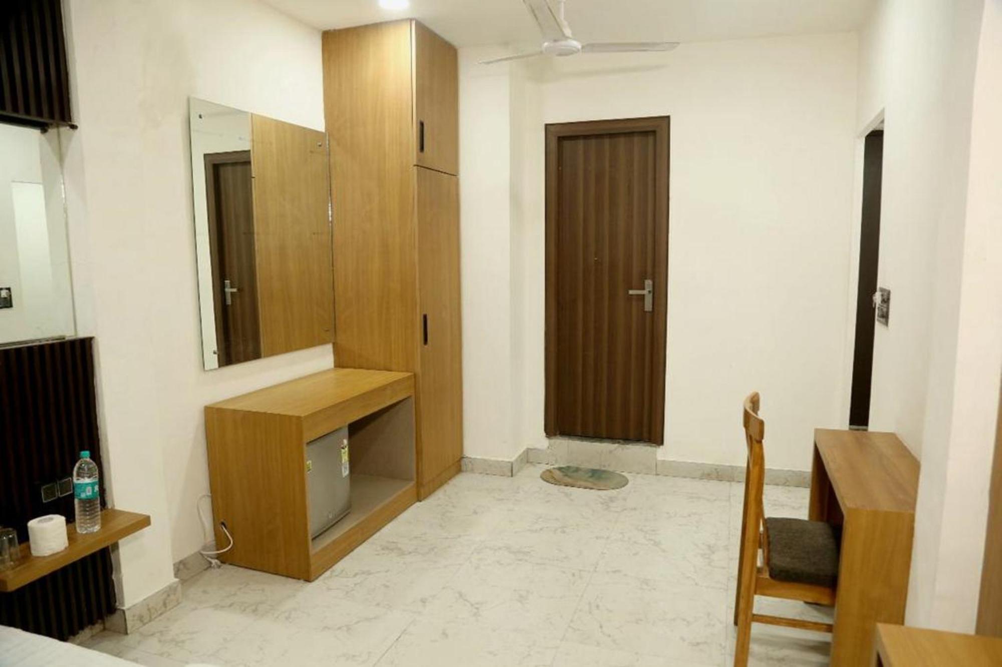 Bunk Hostel Delhi Best Backpacking Accommodation Νέο Δελχί Εξωτερικό φωτογραφία